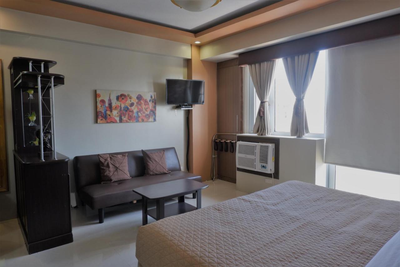 One Palm Tree Villas Manila Exterior foto