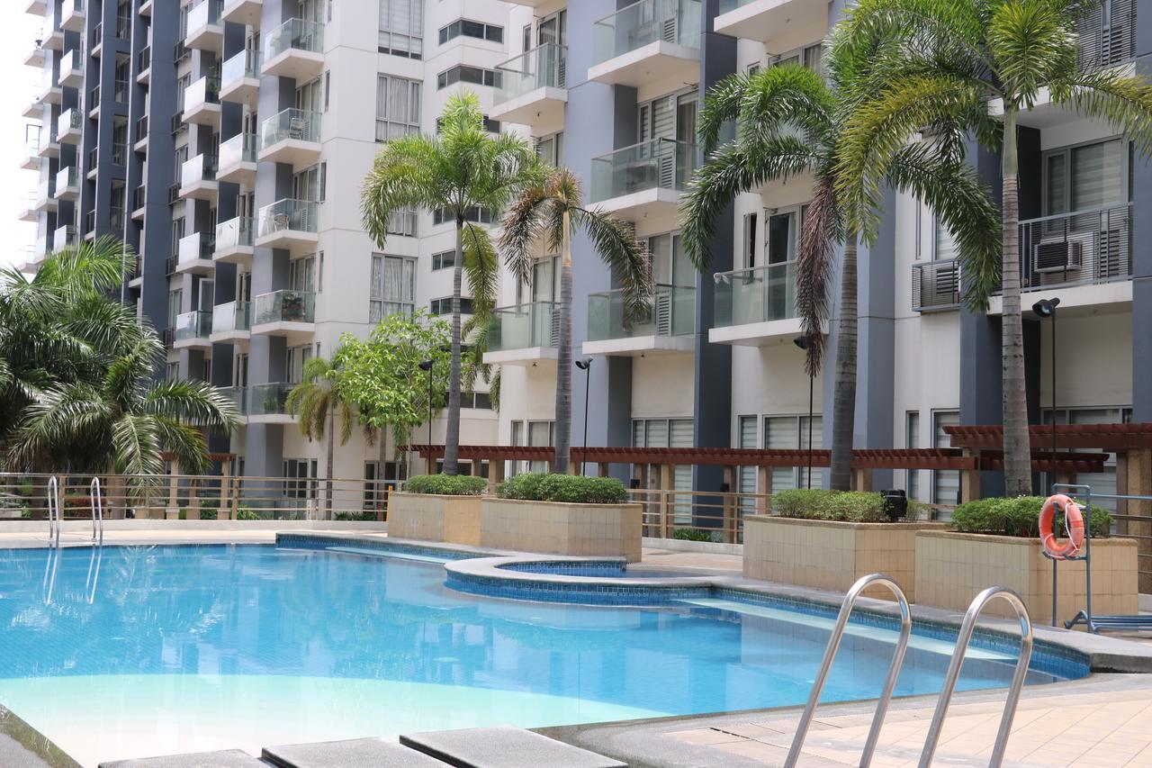 One Palm Tree Villas Manila Exterior foto