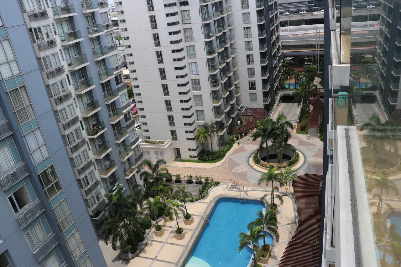 One Palm Tree Villas Manila Exterior foto