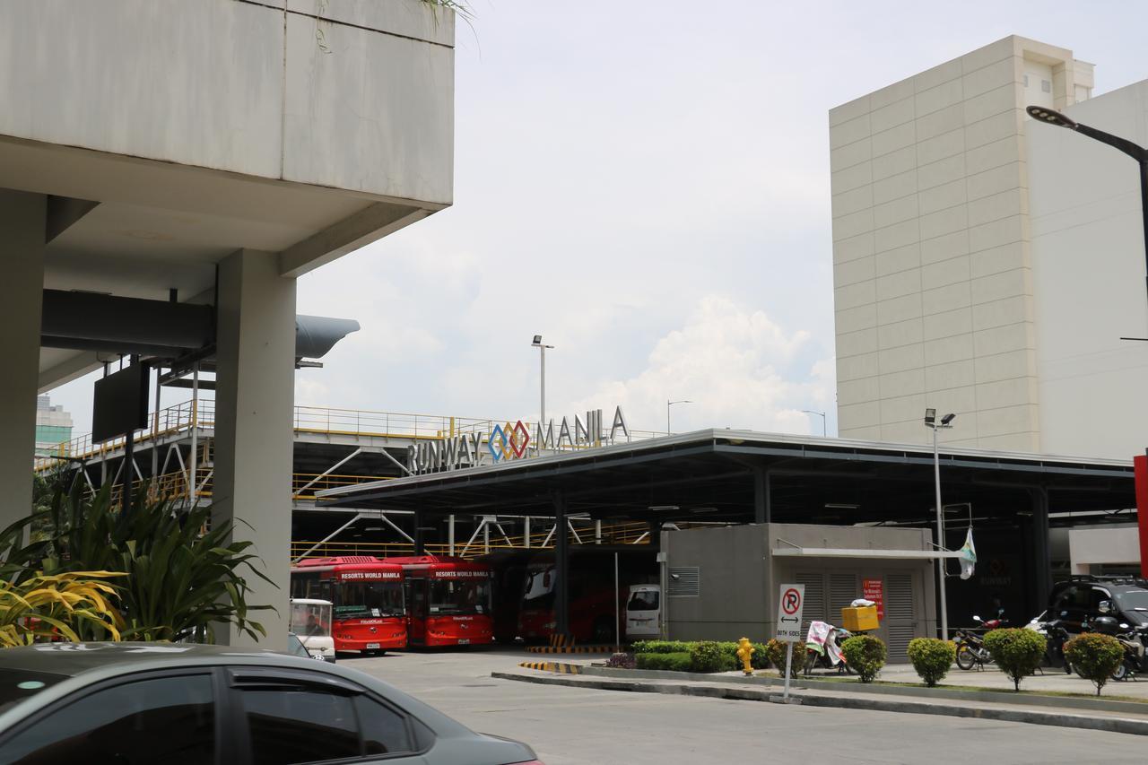 One Palm Tree Villas Manila Exterior foto